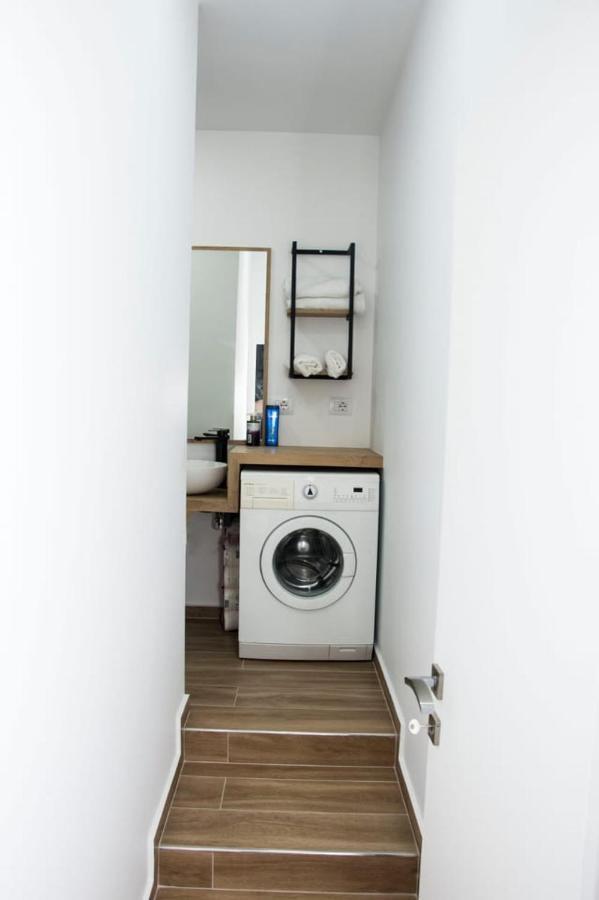 Apartament Stefani Sarandë エクステリア 写真