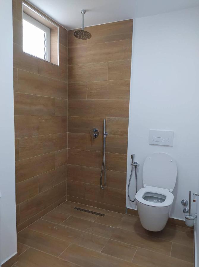 Apartament Stefani Sarandë エクステリア 写真