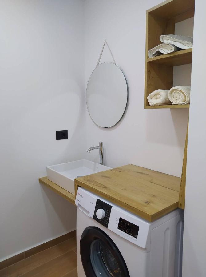 Apartament Stefani Sarandë エクステリア 写真